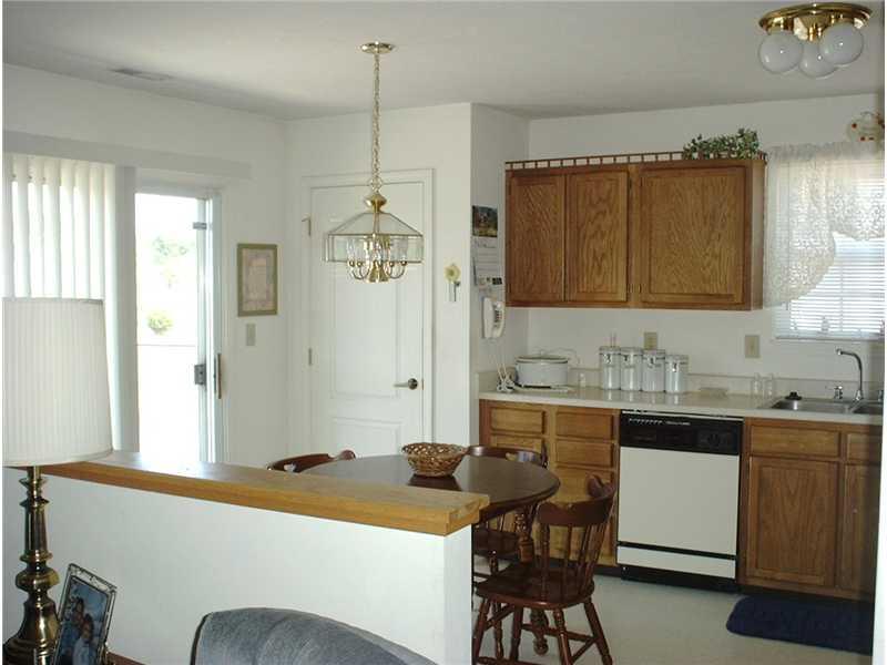 11802 Shannon Pointe Road Indianapolis, IN 46229 - Photo 5 of 14 Gallery Image 5