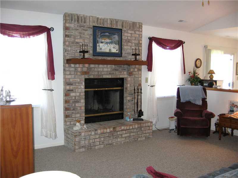 11802 Shannon Pointe Road Indianapolis, IN 46229 - Photo 7 of 14 Gallery Image 7