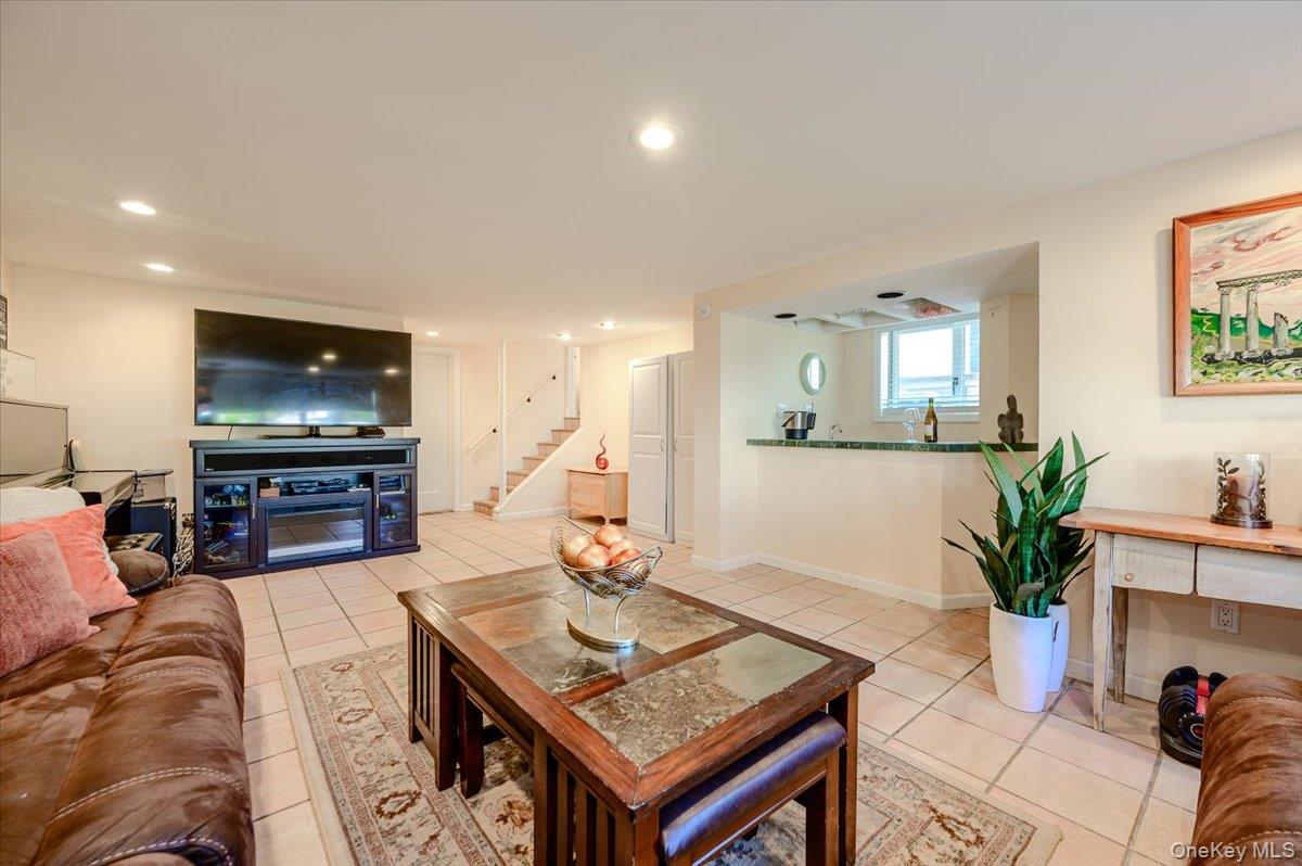 311 Blackheath Road Long Beach, NY 11561 - Photo 17 of 43