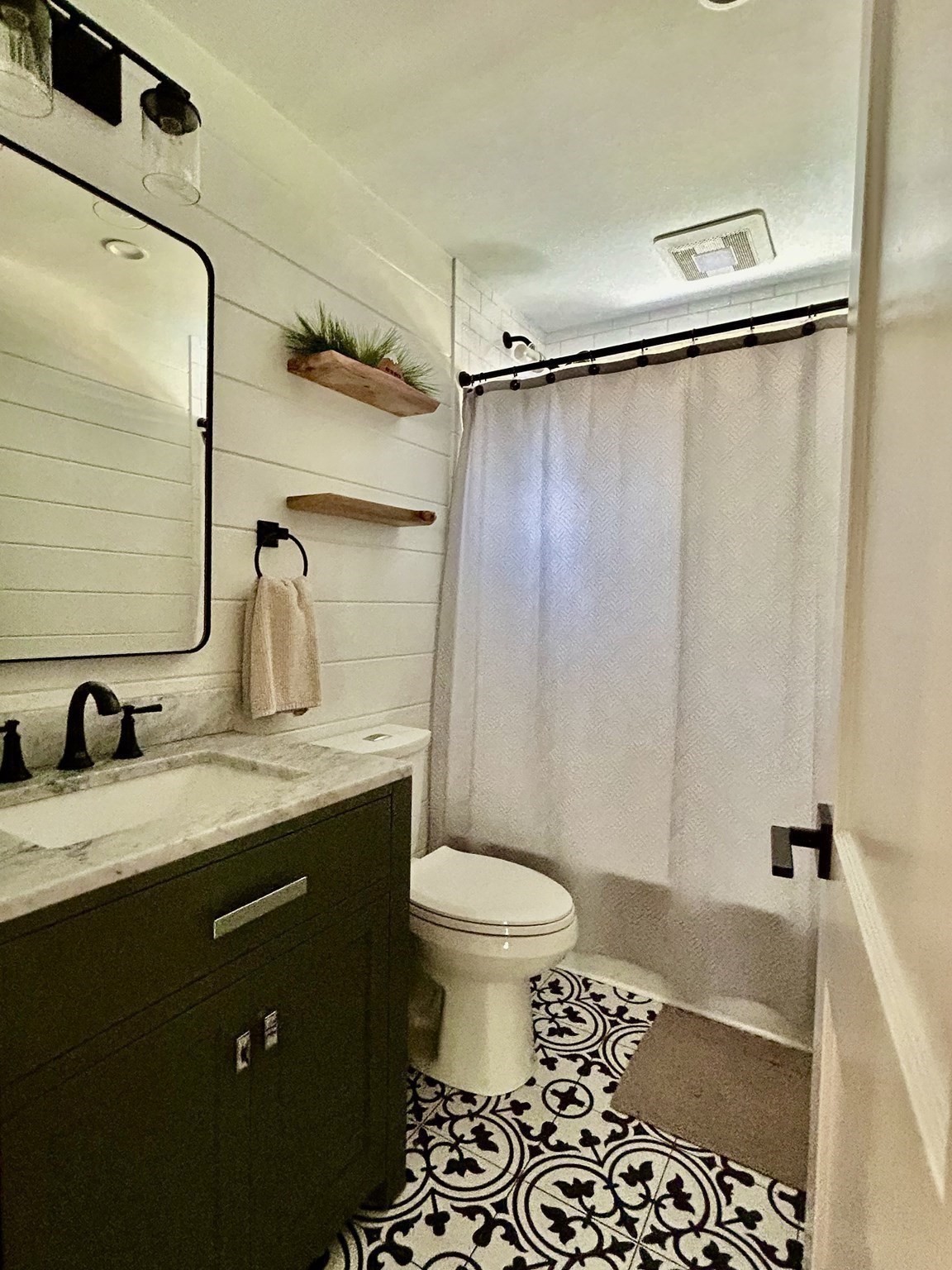 9 Judith Road Weymouth, MA 02191 - Photo 10 of 22 Gallery Image 10