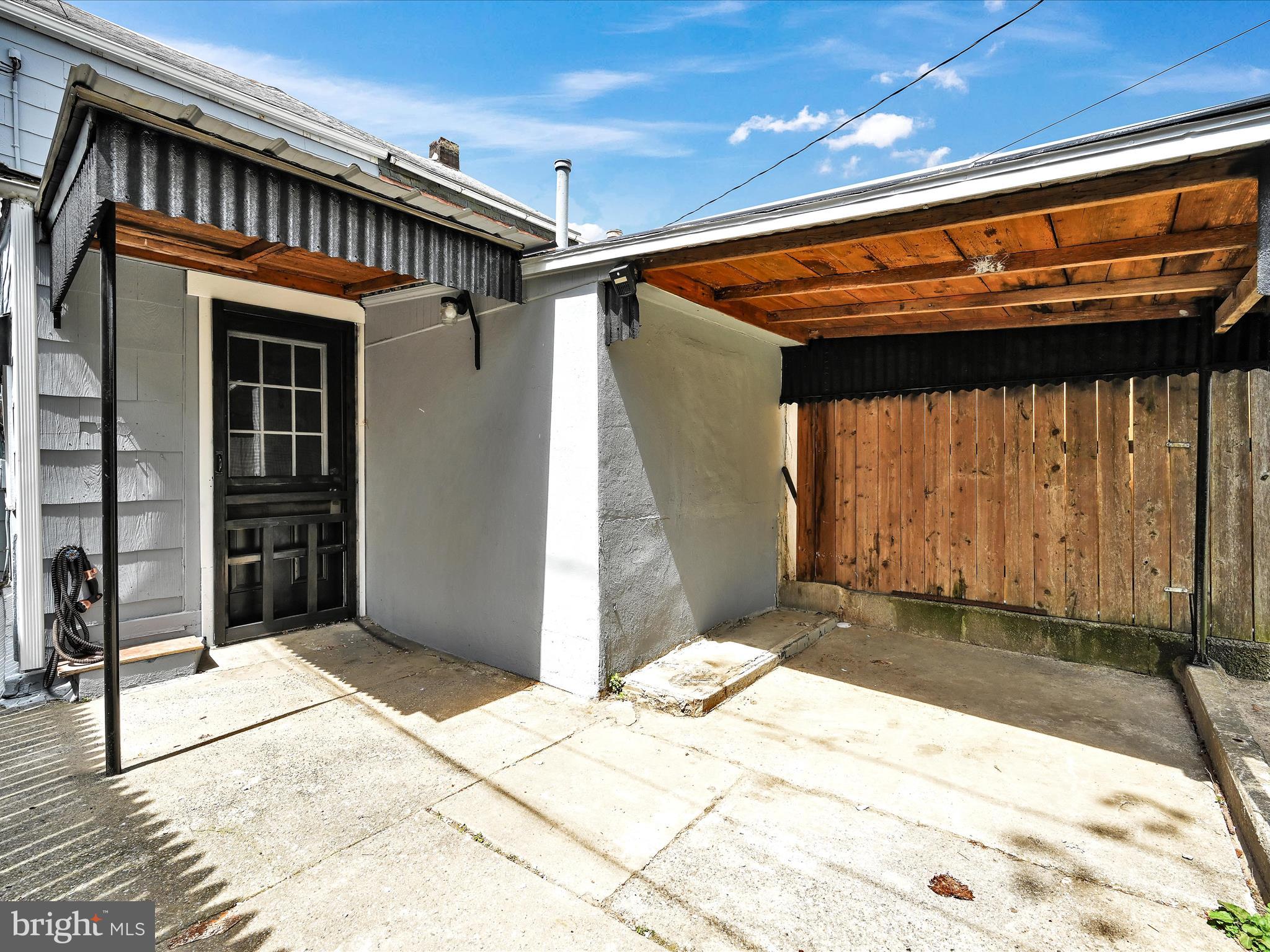 603 Maple Street Reading, PA 19602 - Photo 23 of 25 Back Patio
