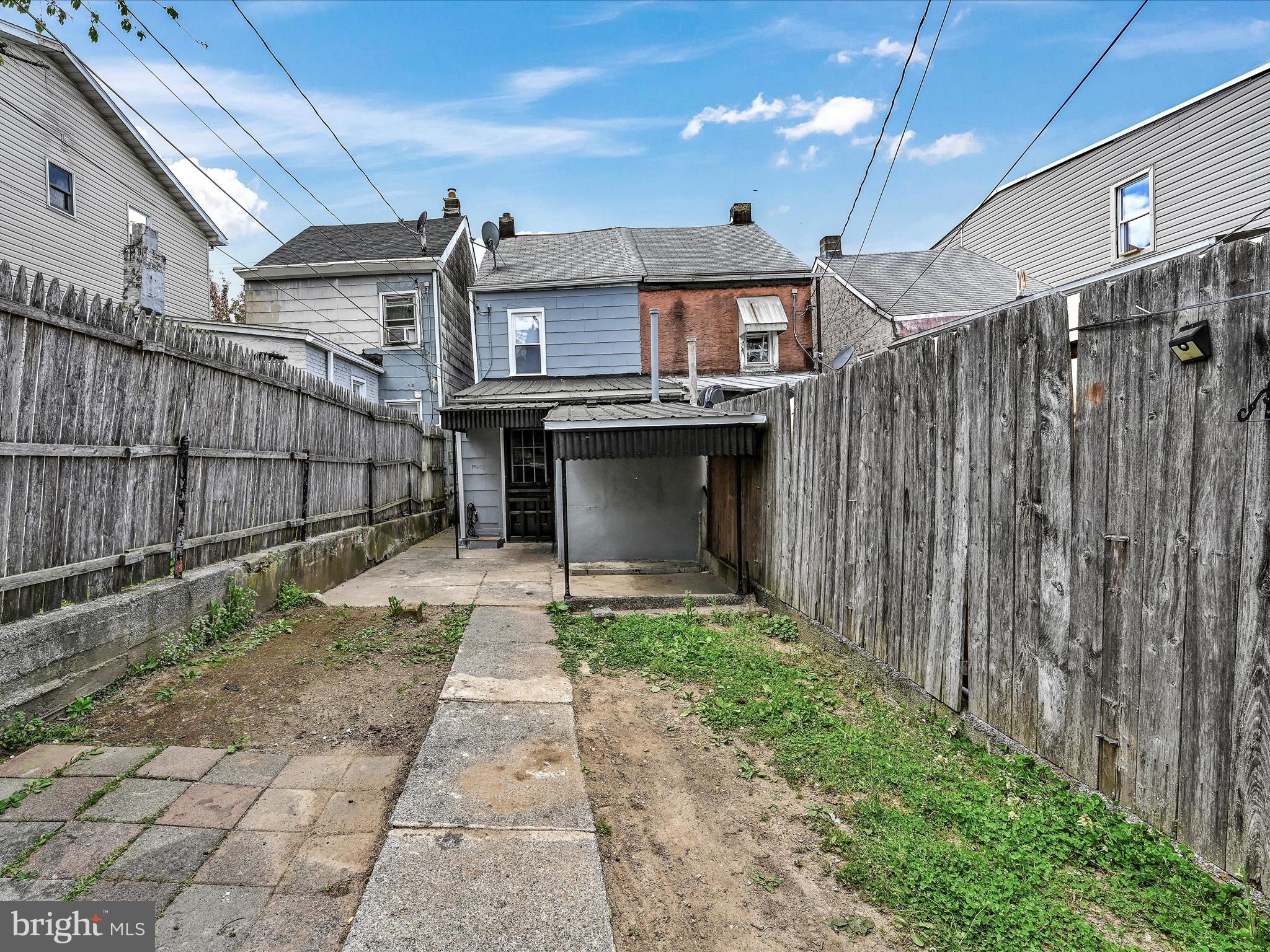 603 Maple Street Reading, PA 19602 - Photo 24 of 25 Back Patio & Yard