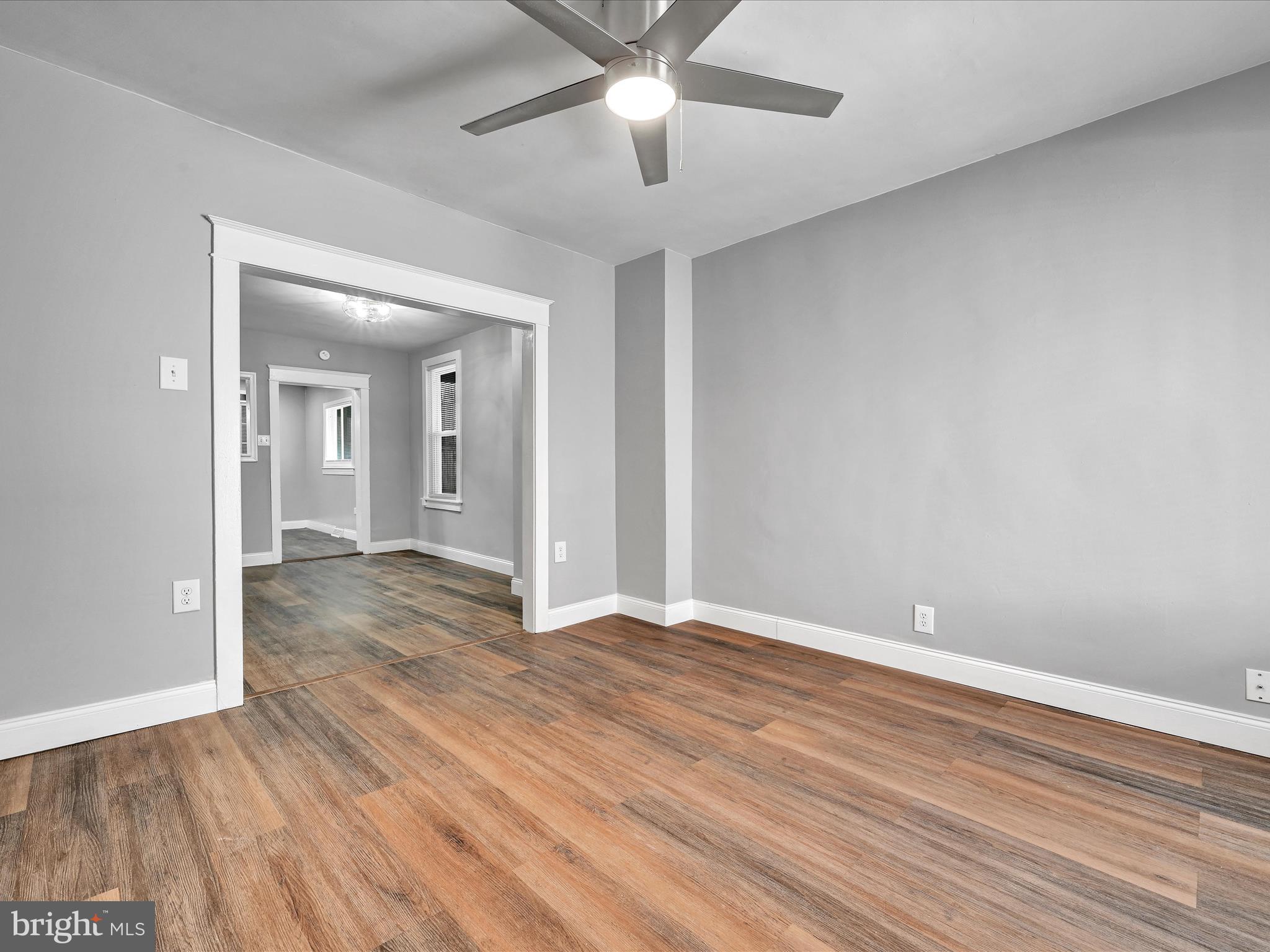 603 Maple Street Reading, PA 19602 - Photo 6 of 25 Living Room