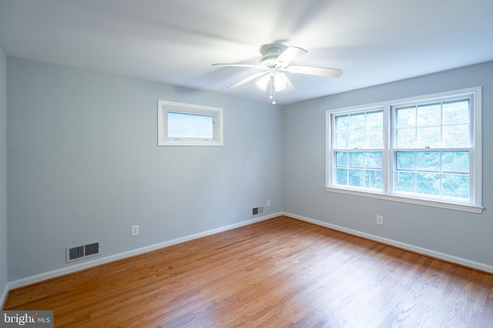 1148 Bellview Road McLean, VA 22102 - Photo 20 of 32 Bedroom 3