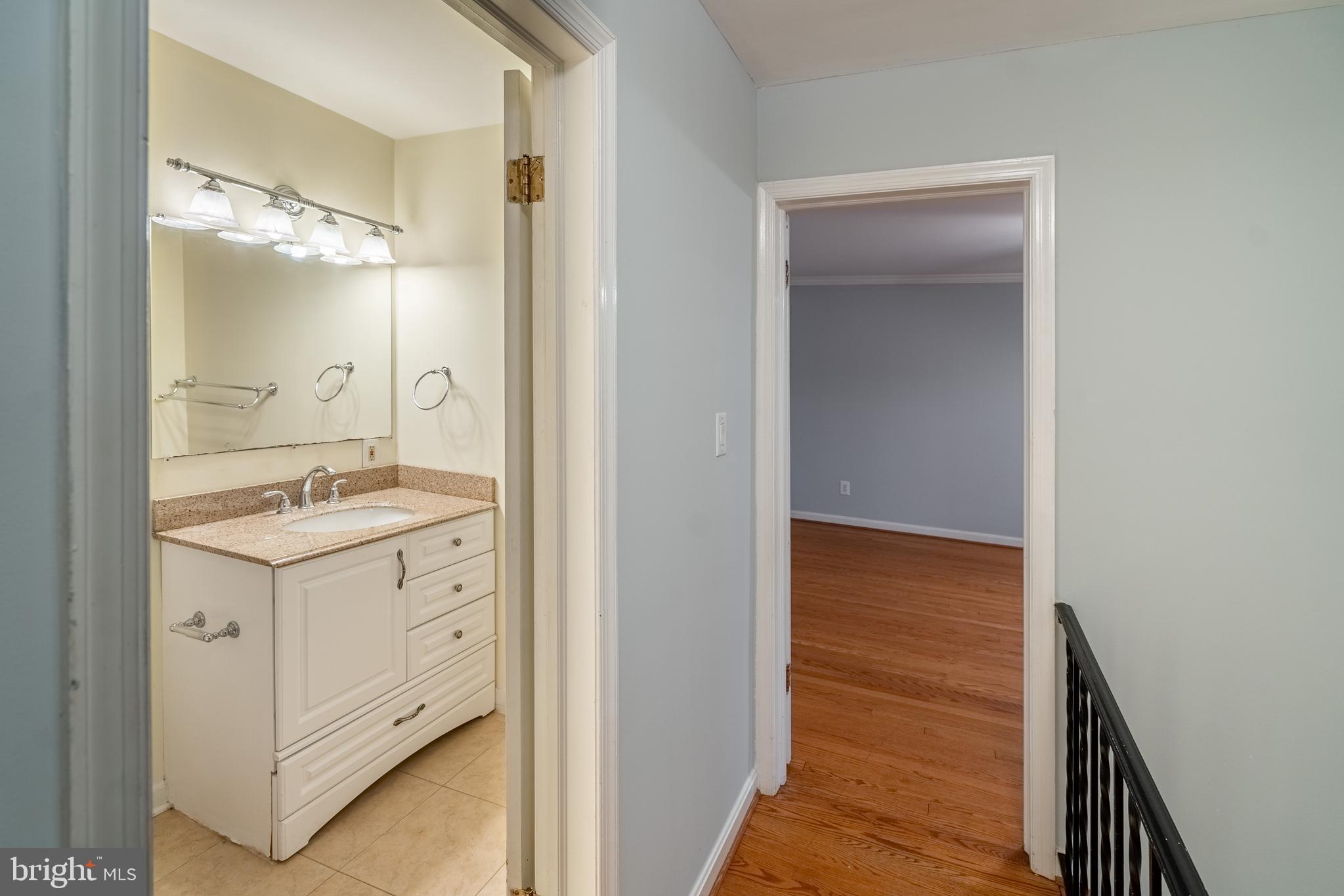 1148 Bellview Road McLean, VA 22102 - Photo 22 of 32 Upstairs Bath