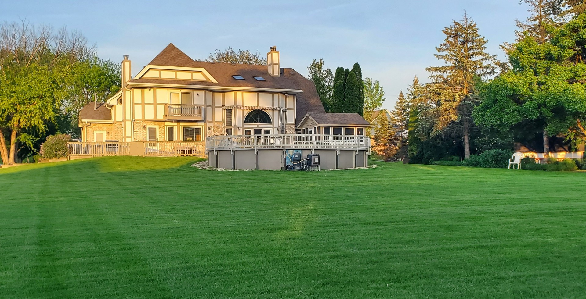 13310 Derby Road Lemont, IL 60439 - Photo 41 of 48 a view of a house with a big yard and garden