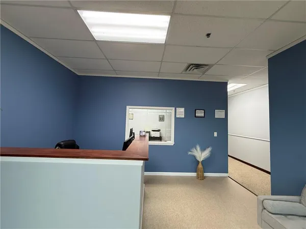 a view of livingroom with furniture