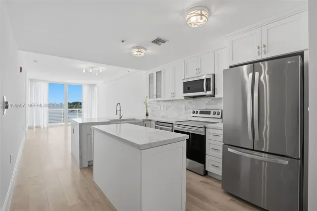 $699,000 | 6580 Indian Creek Drive, Unit 304, Miami Beach, FL 33141