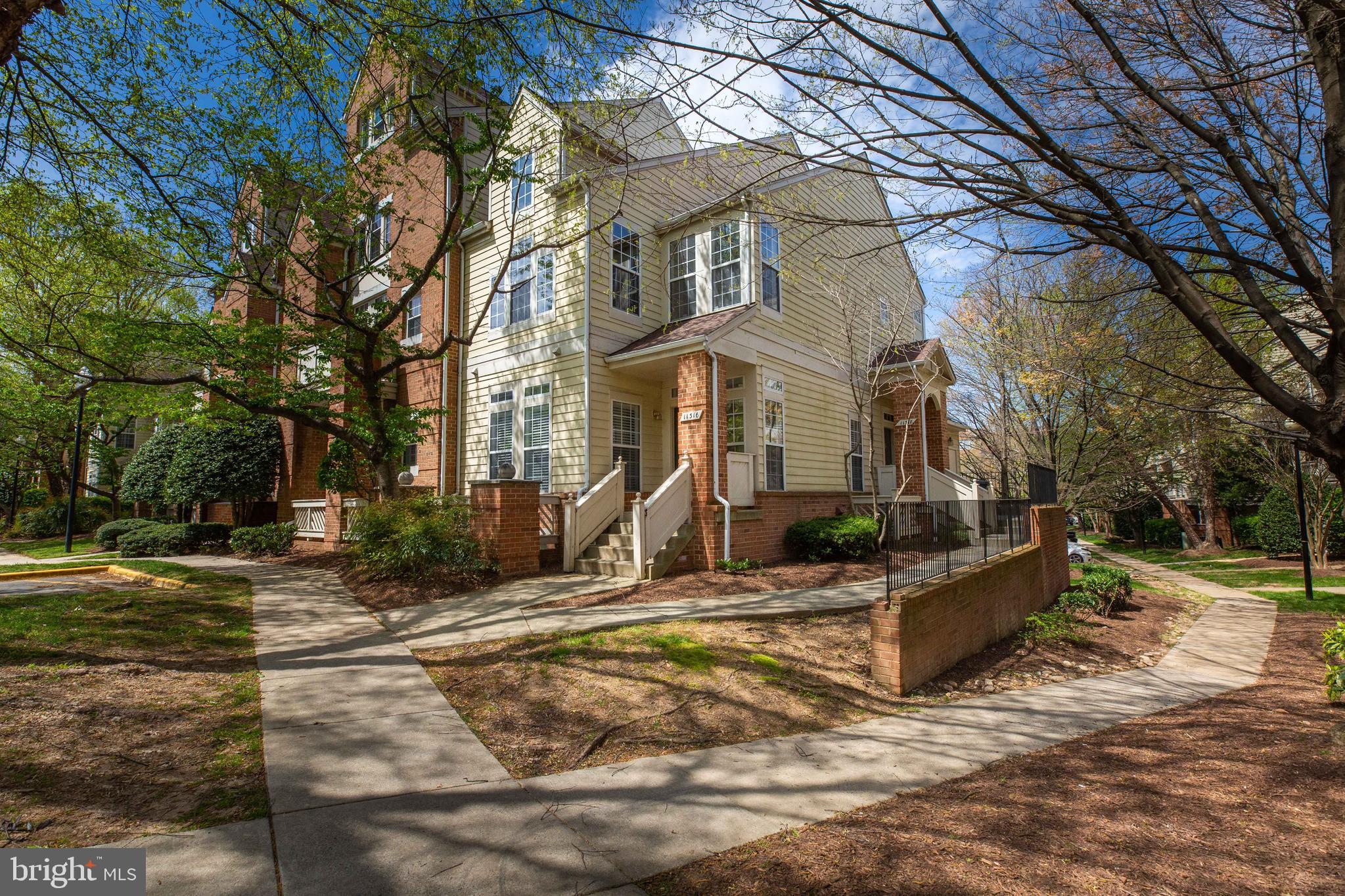 11318 Sundial Court, Unit 813 Reston, VA 20194 - Photo 2 of 26
