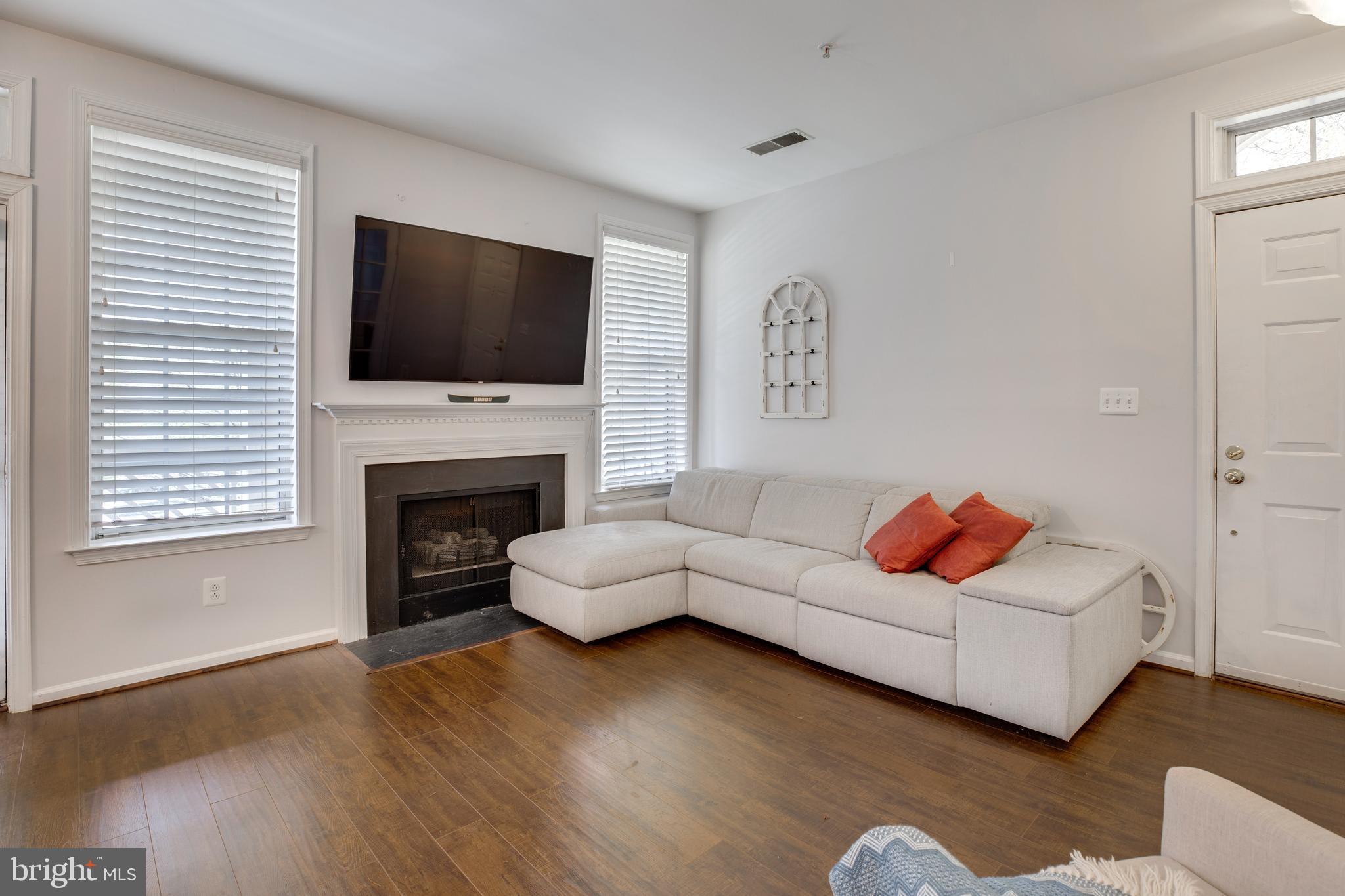 11318 Sundial Court, Unit 813 Reston, VA 20194 - Photo 8 of 26