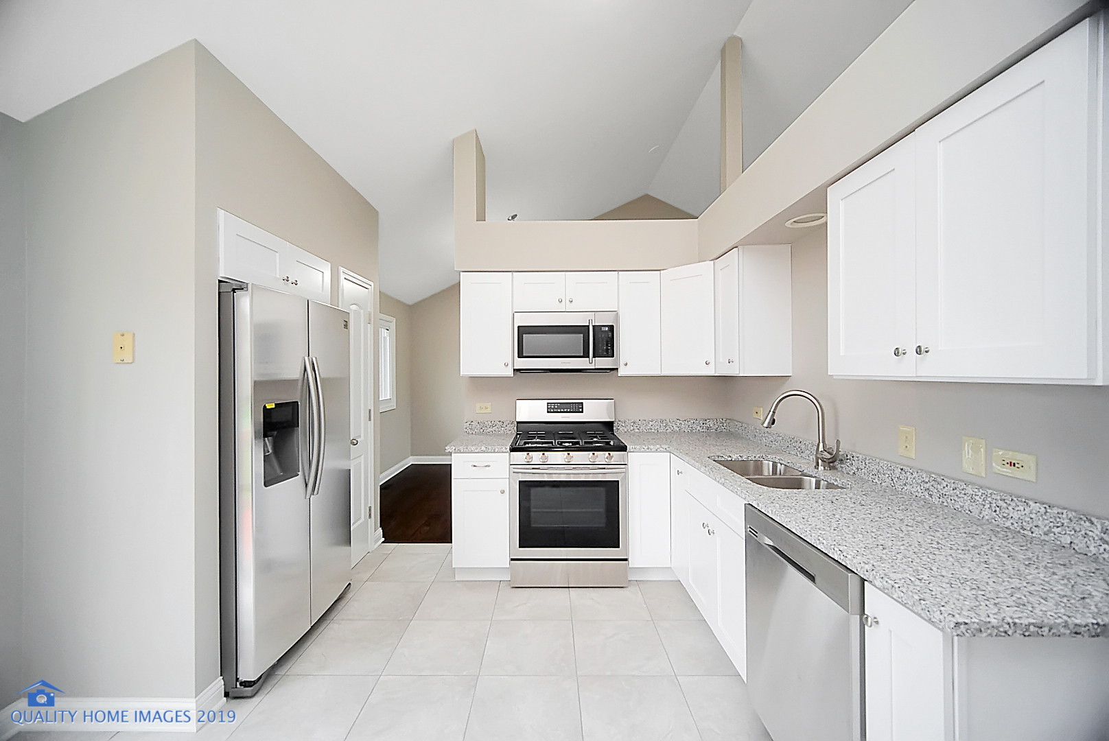 426 Wheatfield Road Matteson, IL 60443 - Photo 4 of 20