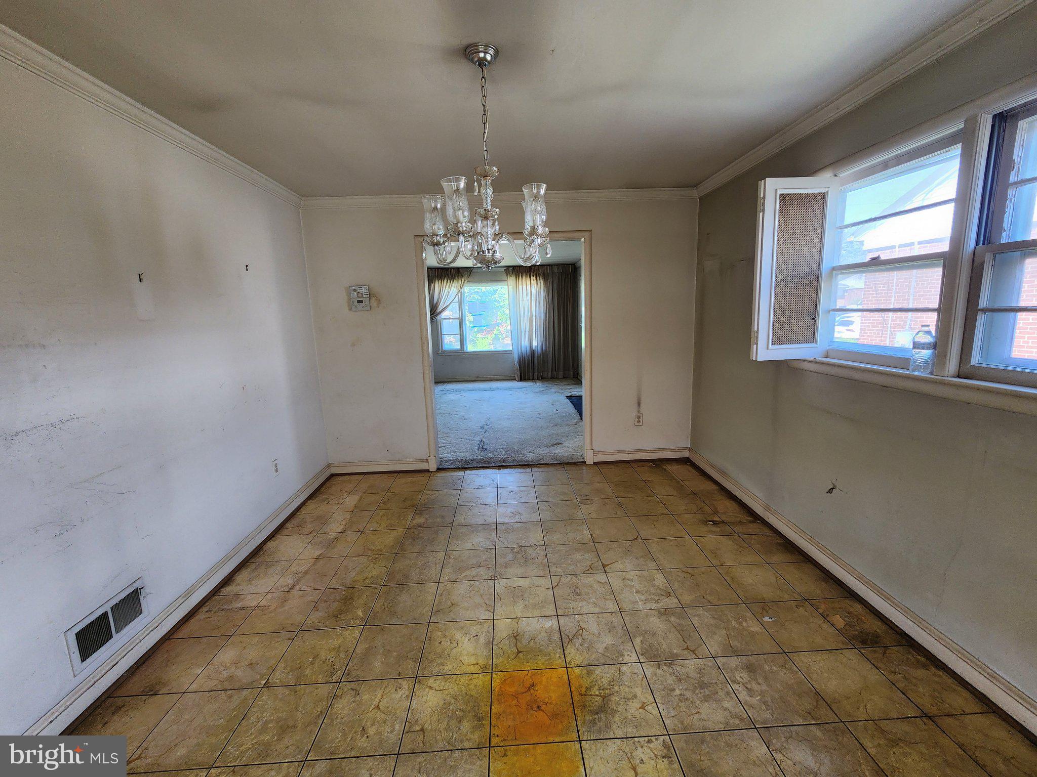 9709 Admiralty Drive Silver Spring, MD 20910 - Photo 9 of 39 Spacious room with natural light.