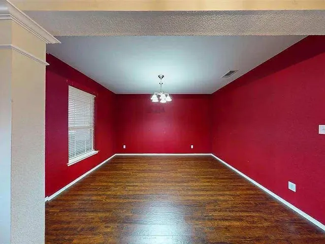 a view of empty room with window