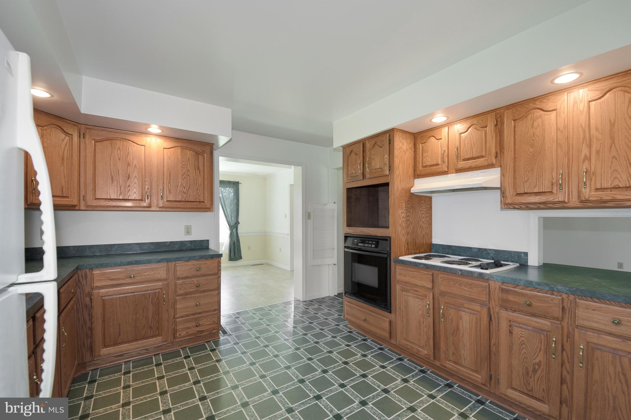 16920 Bullfrog Road Taneytown, MD 21787 - Photo 11 of 37 Kitchen