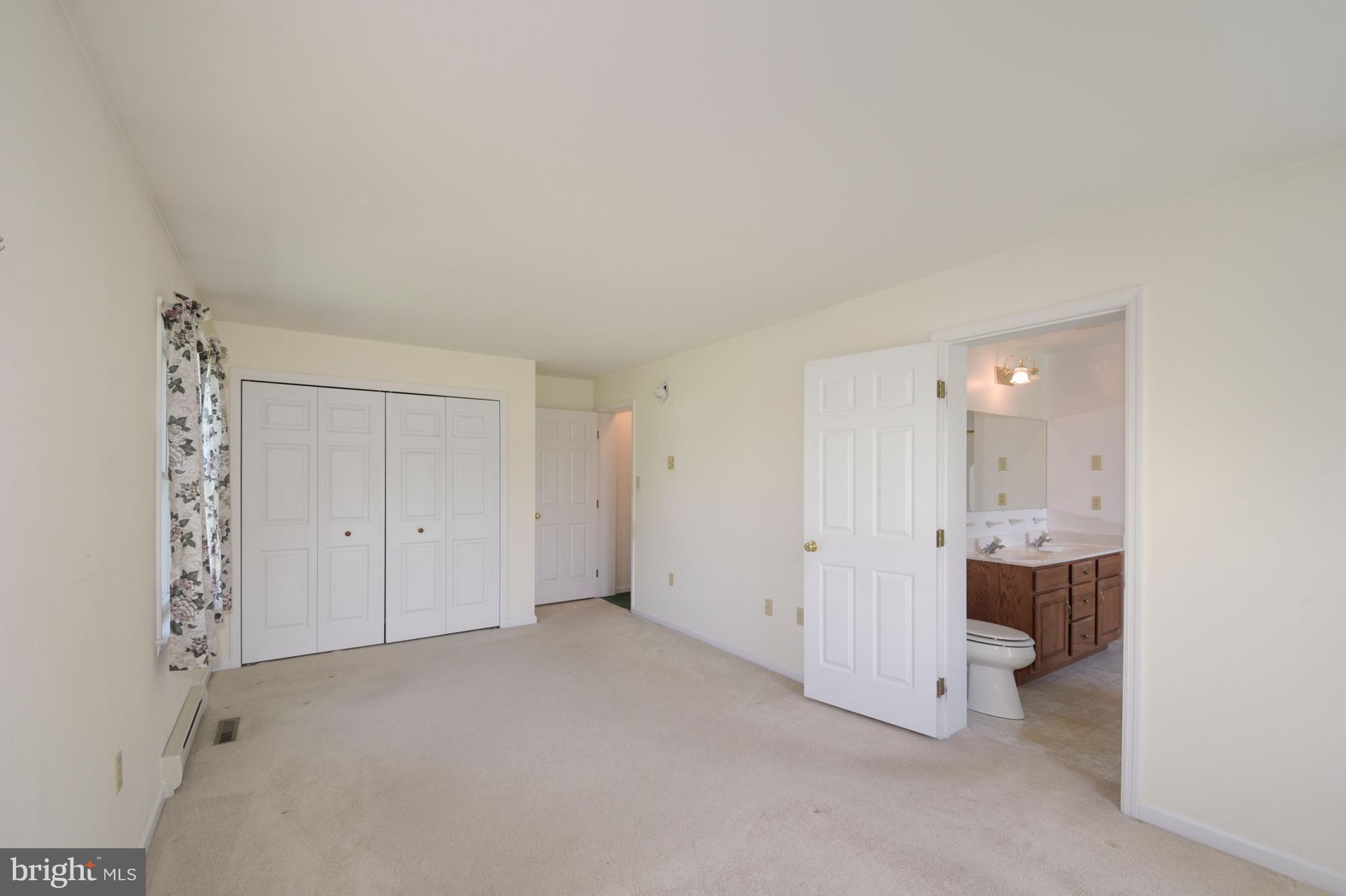 16920 Bullfrog Road Taneytown, MD 21787 - Photo 19 of 37 Primary Bedroom