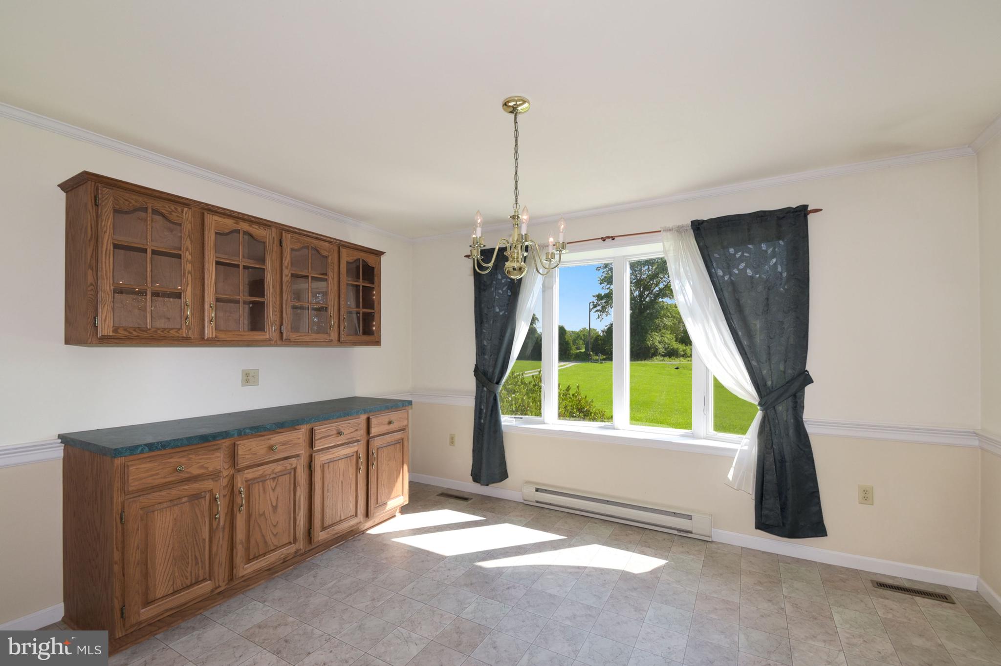 16920 Bullfrog Road Taneytown, MD 21787 - Photo 7 of 37 Dining Room