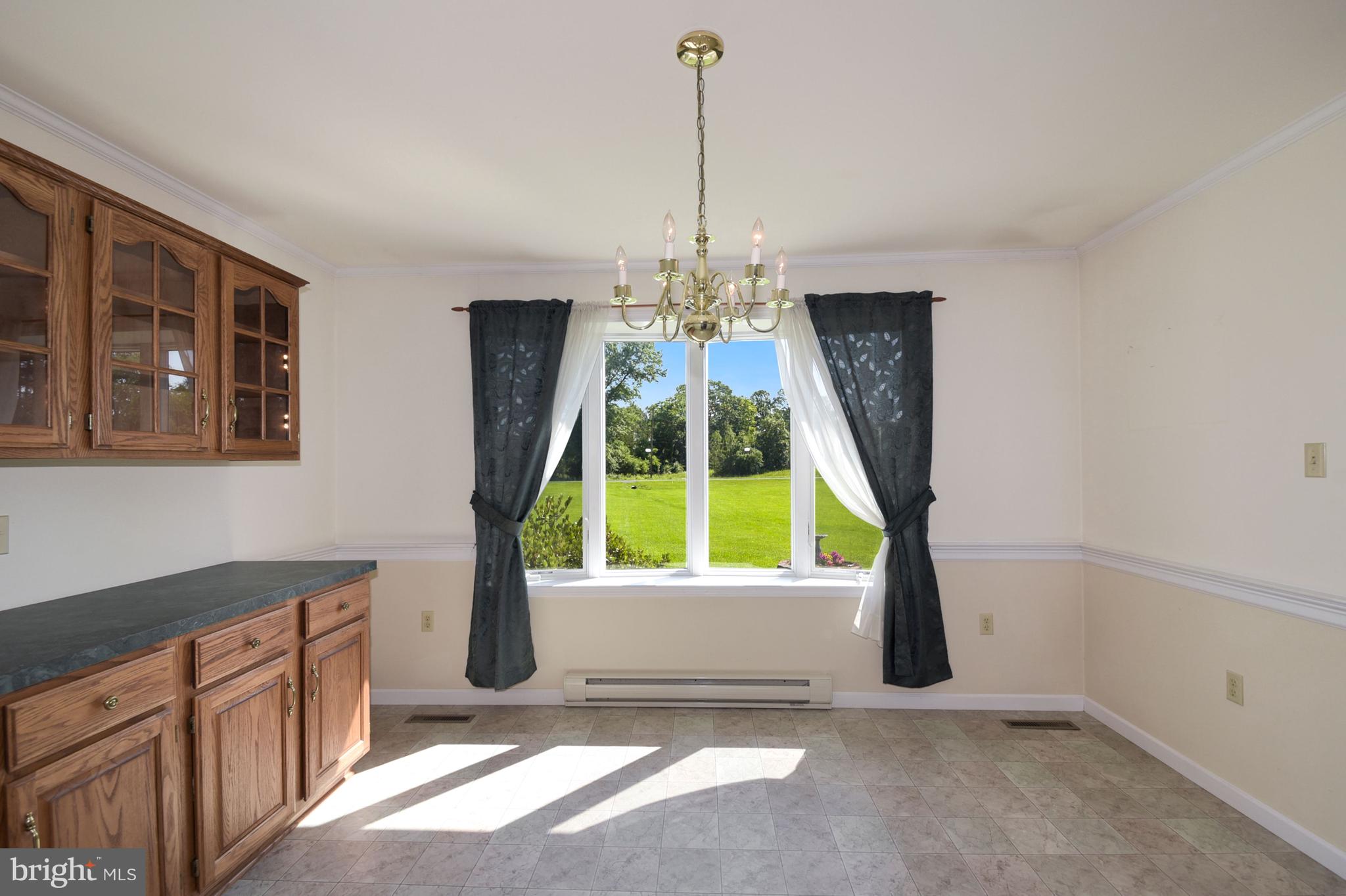 16920 Bullfrog Road Taneytown, MD 21787 - Photo 8 of 37 Dining Room