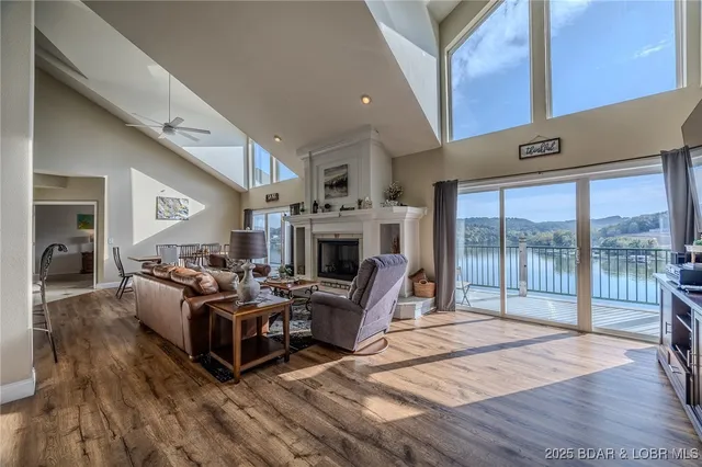 $718,000 | 426 Cedar Heights Drive, Unit 4A & 4B, Camdenton, MO 65020