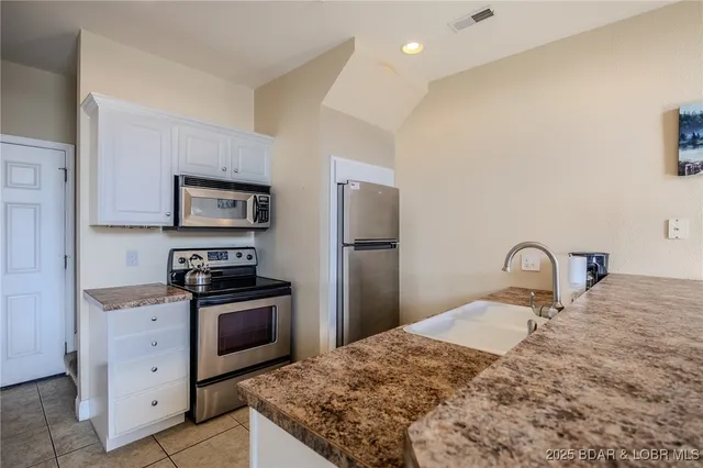 $718,000 | 426 Cedar Heights Drive, Unit 4A & 4B, Camdenton, MO 65020