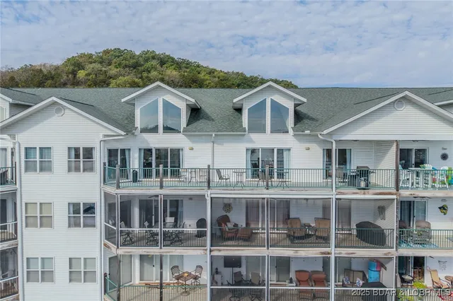 $718,000 | 426 Cedar Heights Drive, Unit 4A & 4B, Camdenton, MO 65020