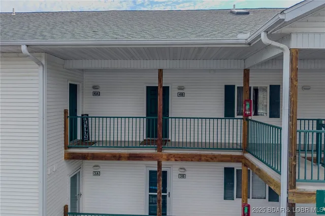 $718,000 | 426 Cedar Heights Drive, Unit 4A & 4B, Camdenton, MO 65020