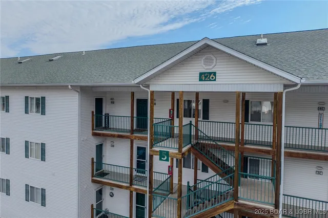 $718,000 | 426 Cedar Heights Drive, Unit 4A & 4B, Camdenton, MO 65020