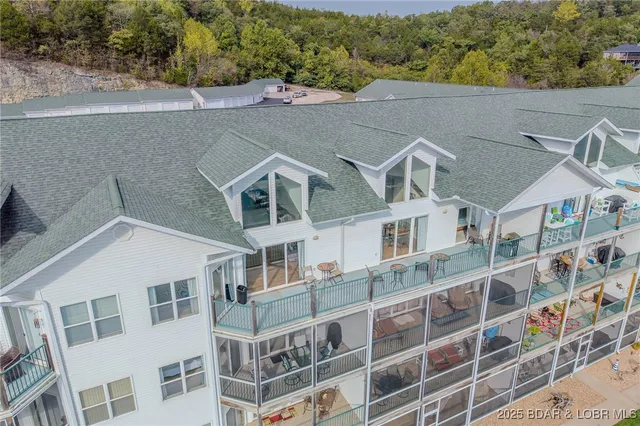 $718,000 | 426 Cedar Heights Drive, Unit 4A & 4B, Camdenton, MO 65020