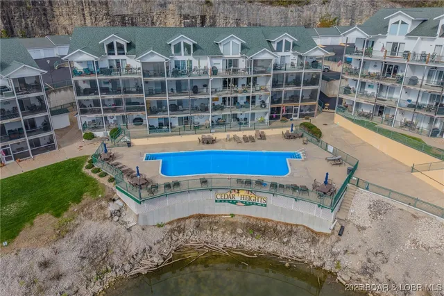 $718,000 | 426 Cedar Heights Drive, Unit 4A & 4B, Camdenton, MO 65020