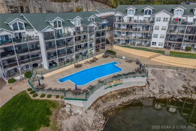 $718,000 | 426 Cedar Heights Drive, Unit 4A & 4B, Camdenton, MO 65020