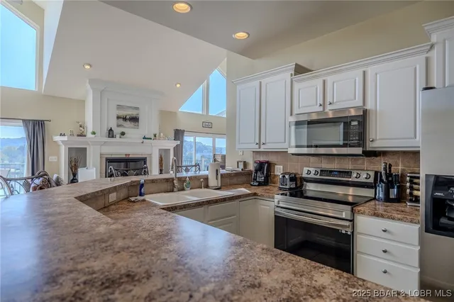 $718,000 | 426 Cedar Heights Drive, Unit 4A & 4B, Camdenton, MO 65020