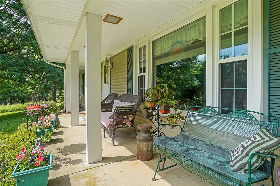12221 Chamberlain Road Aurora, OH 44202 - Photo 6 of 50 Gallery Image 6