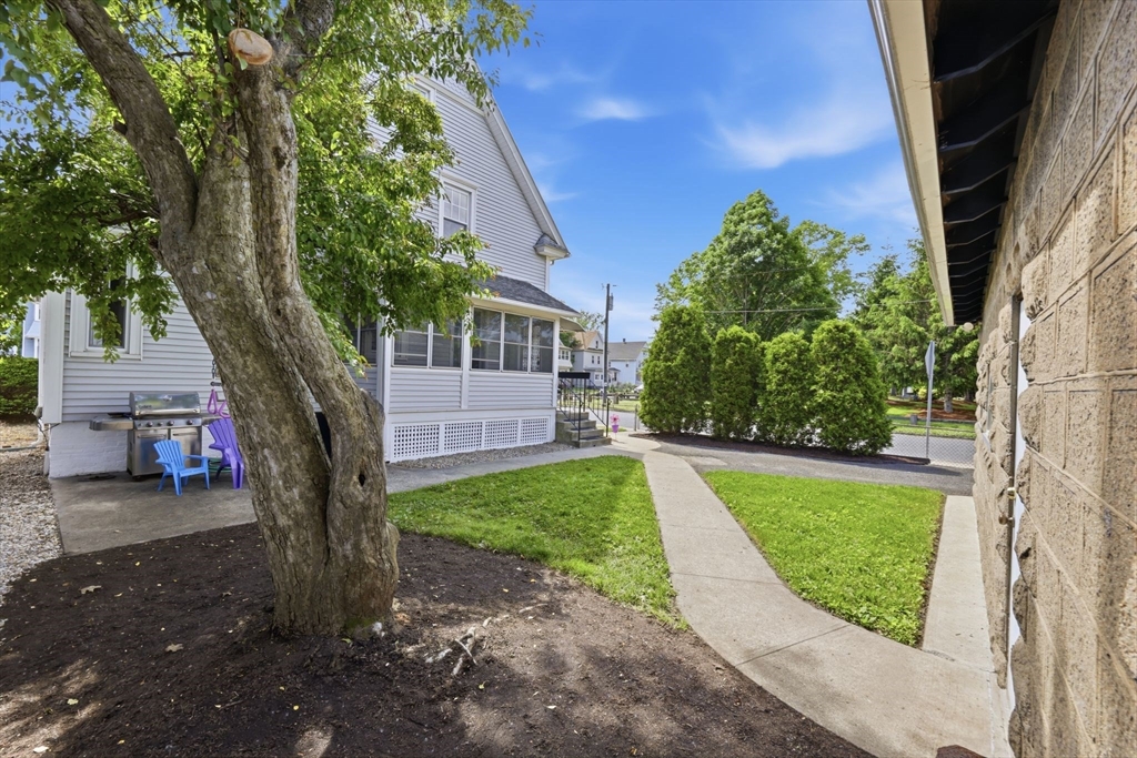 585 Armory Street Springfield, MA 01104 - Photo 37 of 40