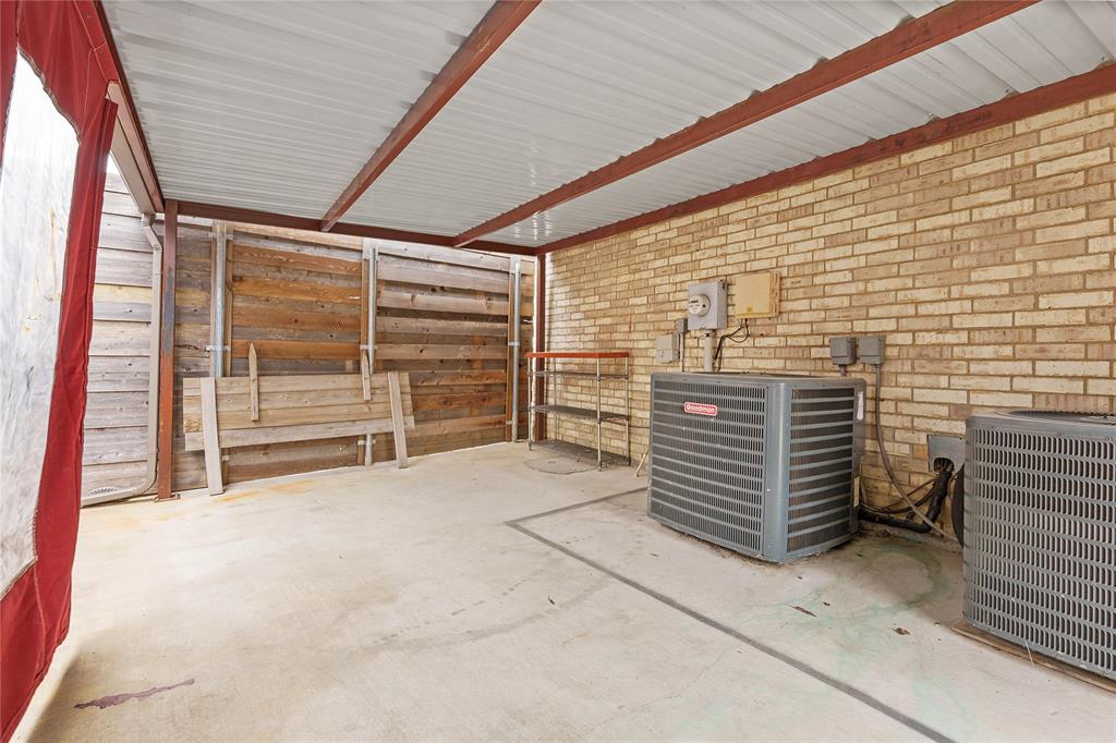 5914 Ambassador Lane Rowlett, TX 75089 - Photo 32 of 40 a view of outdoor space and deck