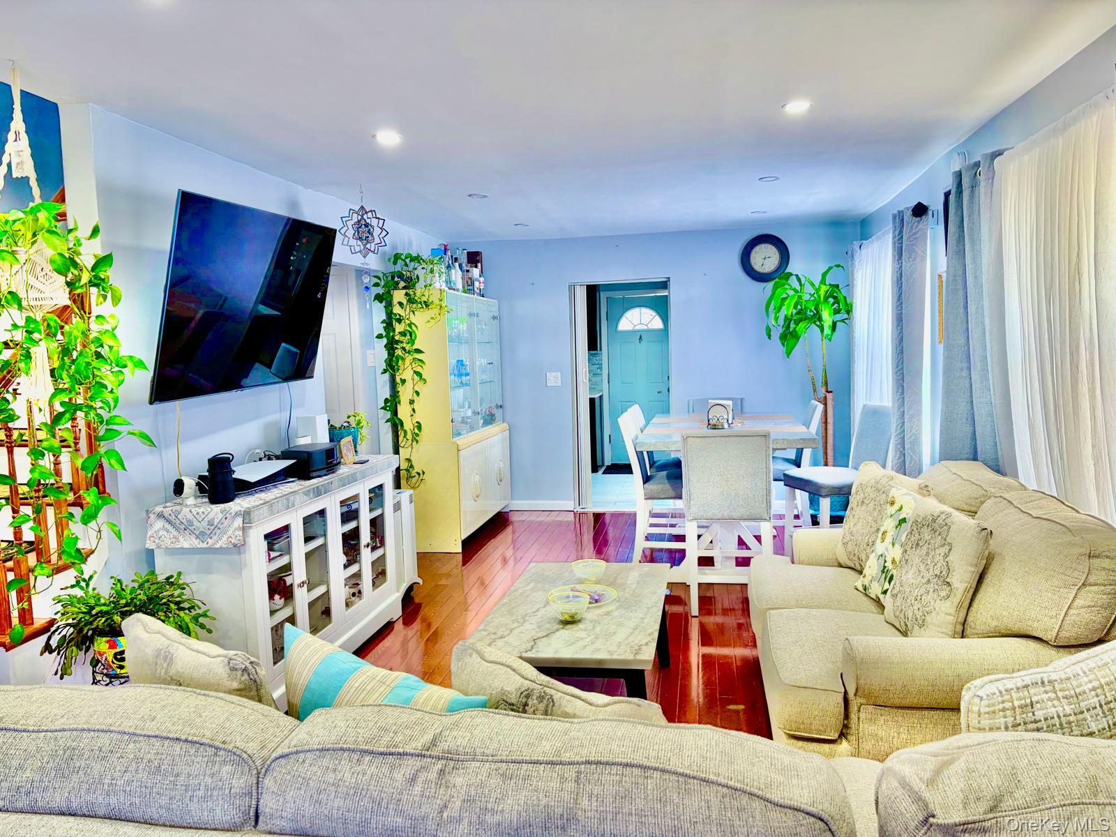 133-14 Hawtree Creek Road Queens, NY 11420 - Photo 3 of 8