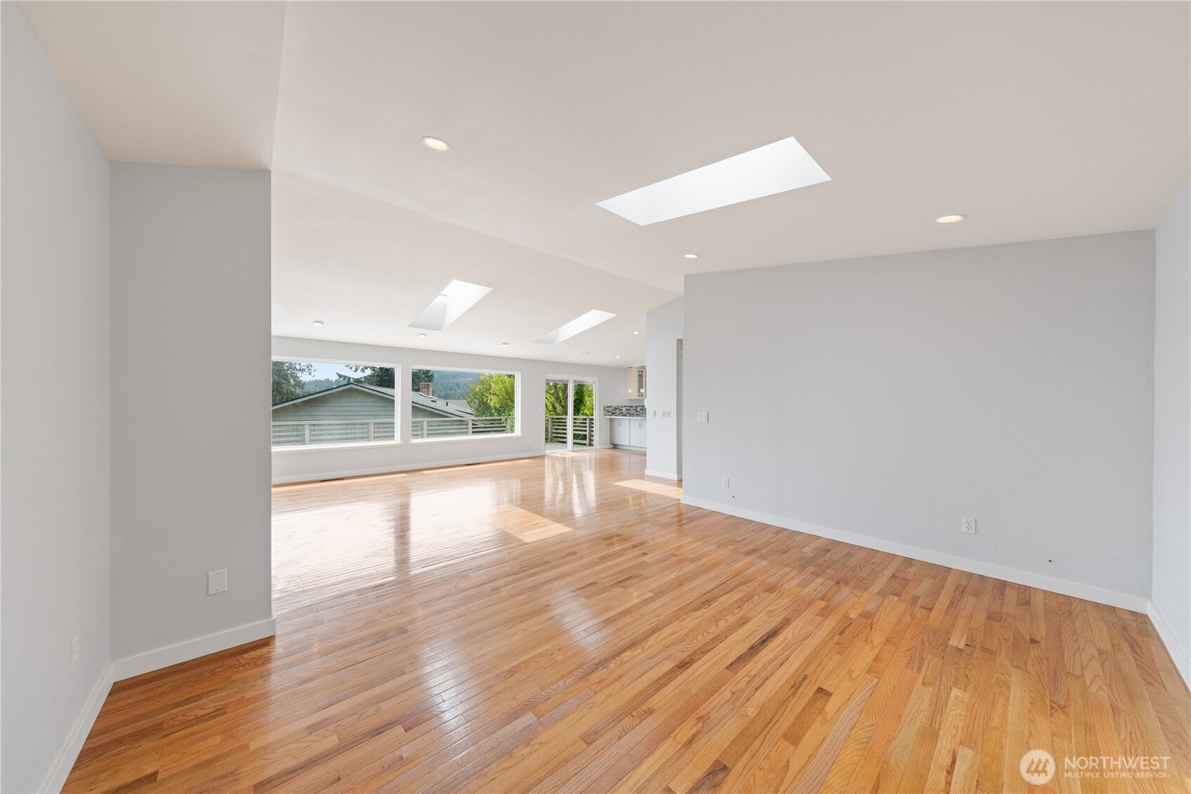 220 Skagit Way La Conner, WA 98257 - Photo 8 of 40