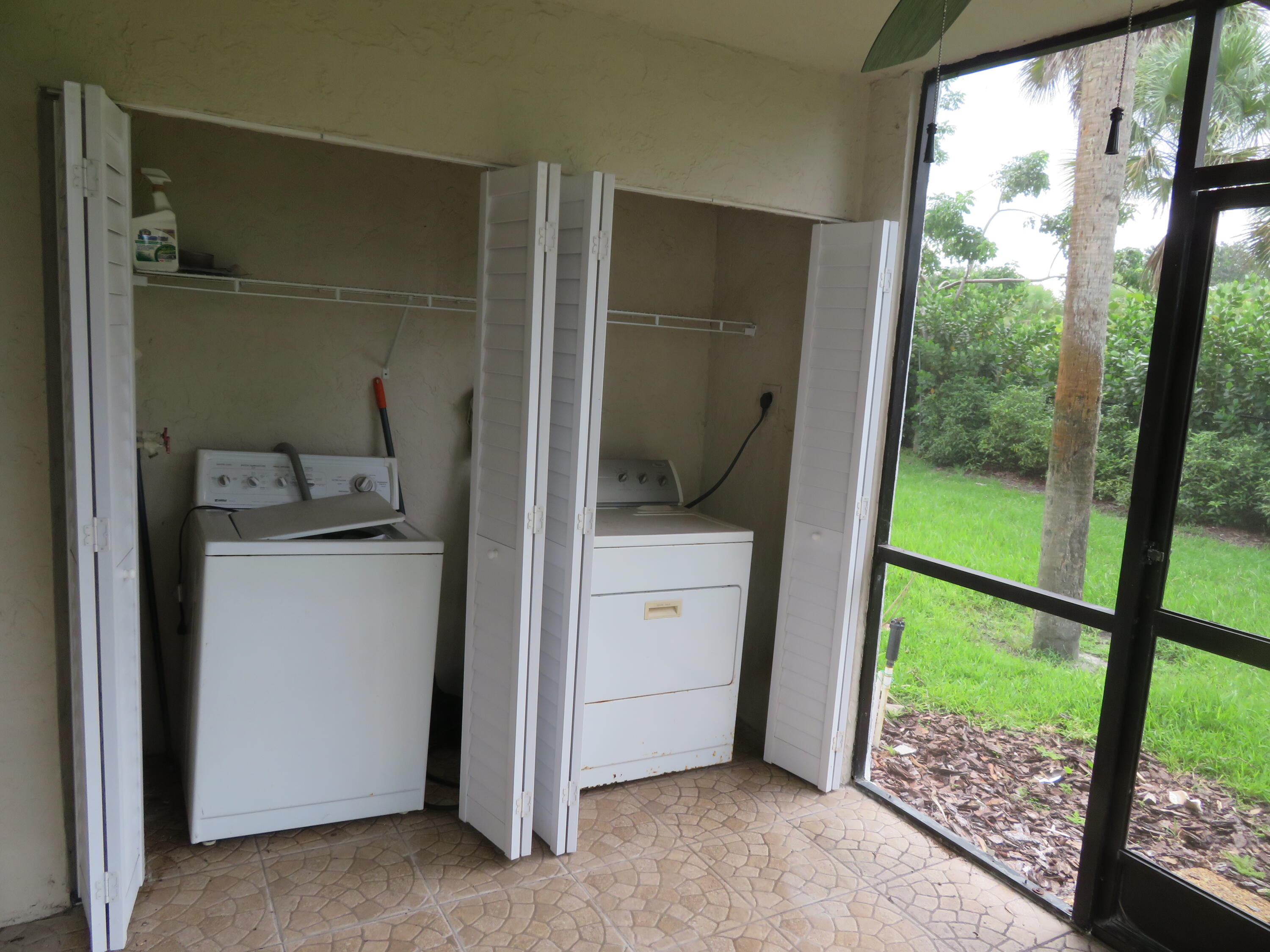 9233 Southwest 8th Street, Unit 122 Boca Raton, FL 33428 - Photo 36 of 38 76_9233-122_Laundry