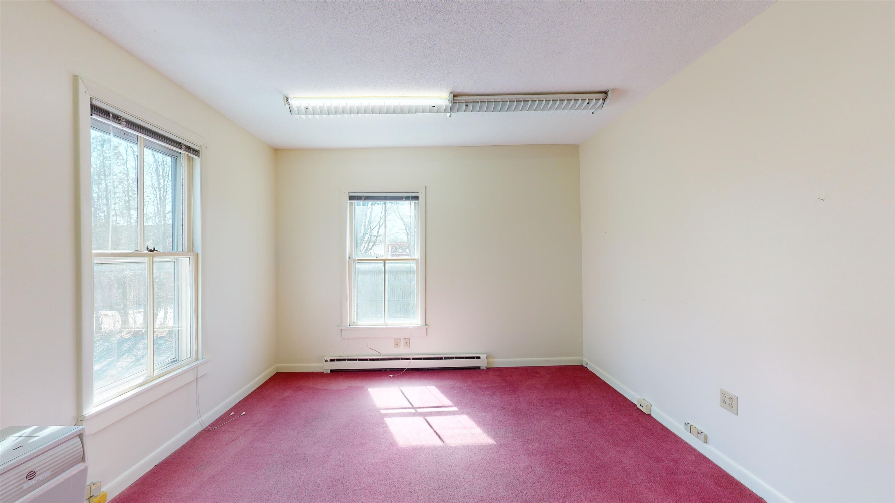 29 Court Street Middlebury, VT 05753 - Photo 3 of 32