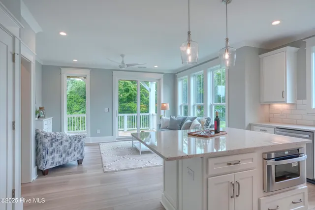 $799,000 | 64 Pier Vw Court, Hampstead, NC 28443