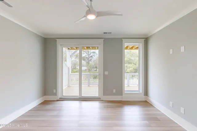 $799,000 | 64 Pier Vw Court, Hampstead, NC 28443