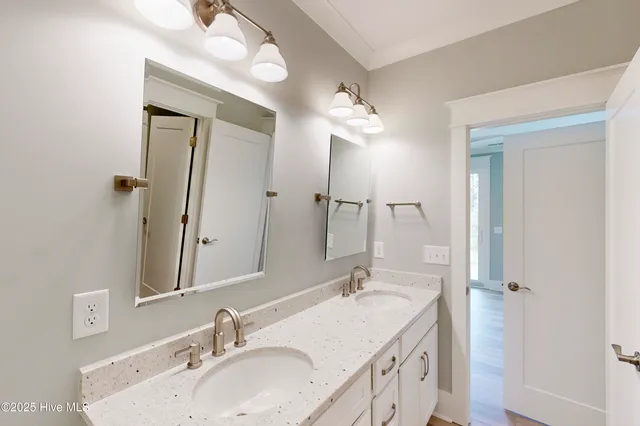 $799,000 | 64 Pier Vw Court, Hampstead, NC 28443