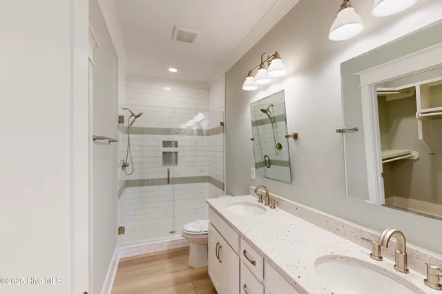 $799,000 | 64 Pier Vw Court, Hampstead, NC 28443