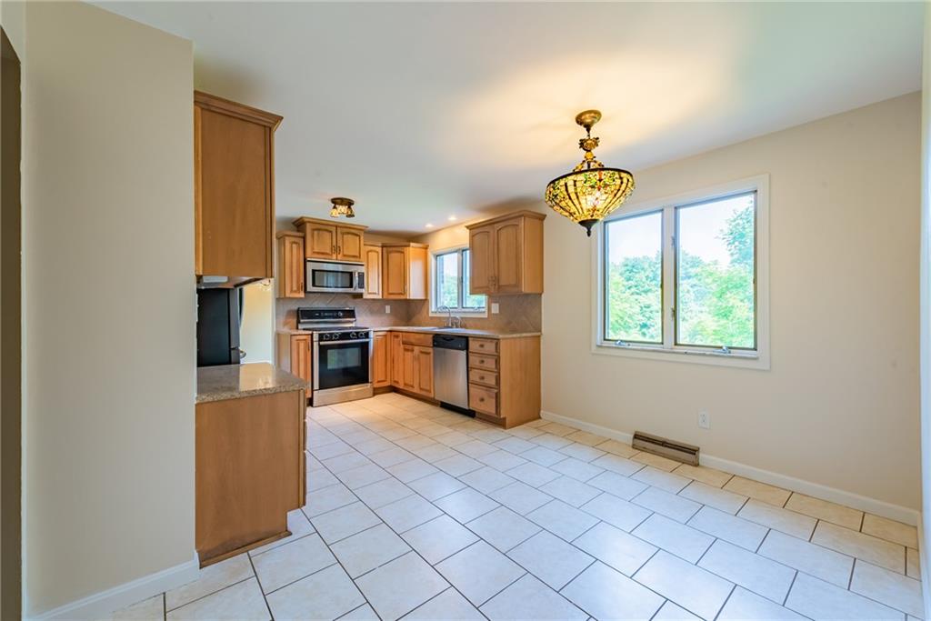 349 Hemlock Road Trafford, PA 15085 - Photo 5 of 25 Gallery Image 5