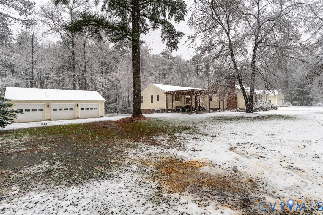 3256 Countryside W Drive Gum Spring, VA 23065 - Photo 2 of 27