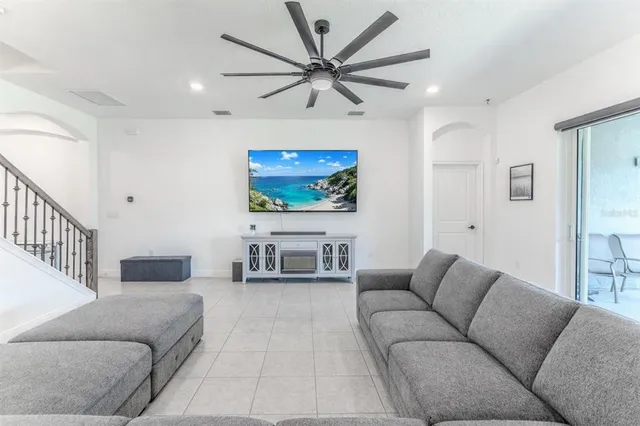 $689,900 | 1252 Kelsa Anne Dr Spring Hill, Spring Hill, FL 34609