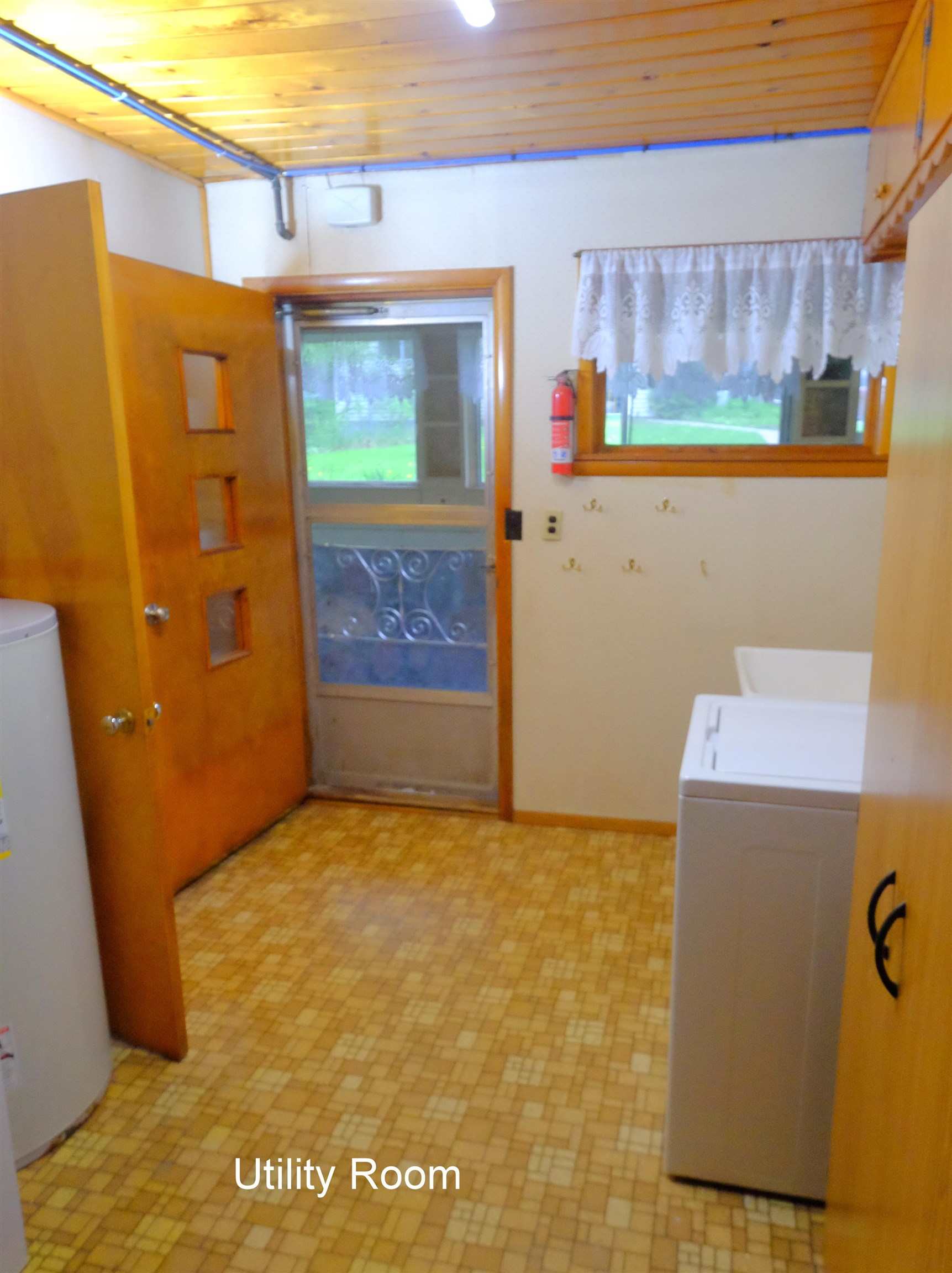 2708 Shady Shores Road Lupton, MI 48635 - Photo 16 of 51 1900171-15.JPG