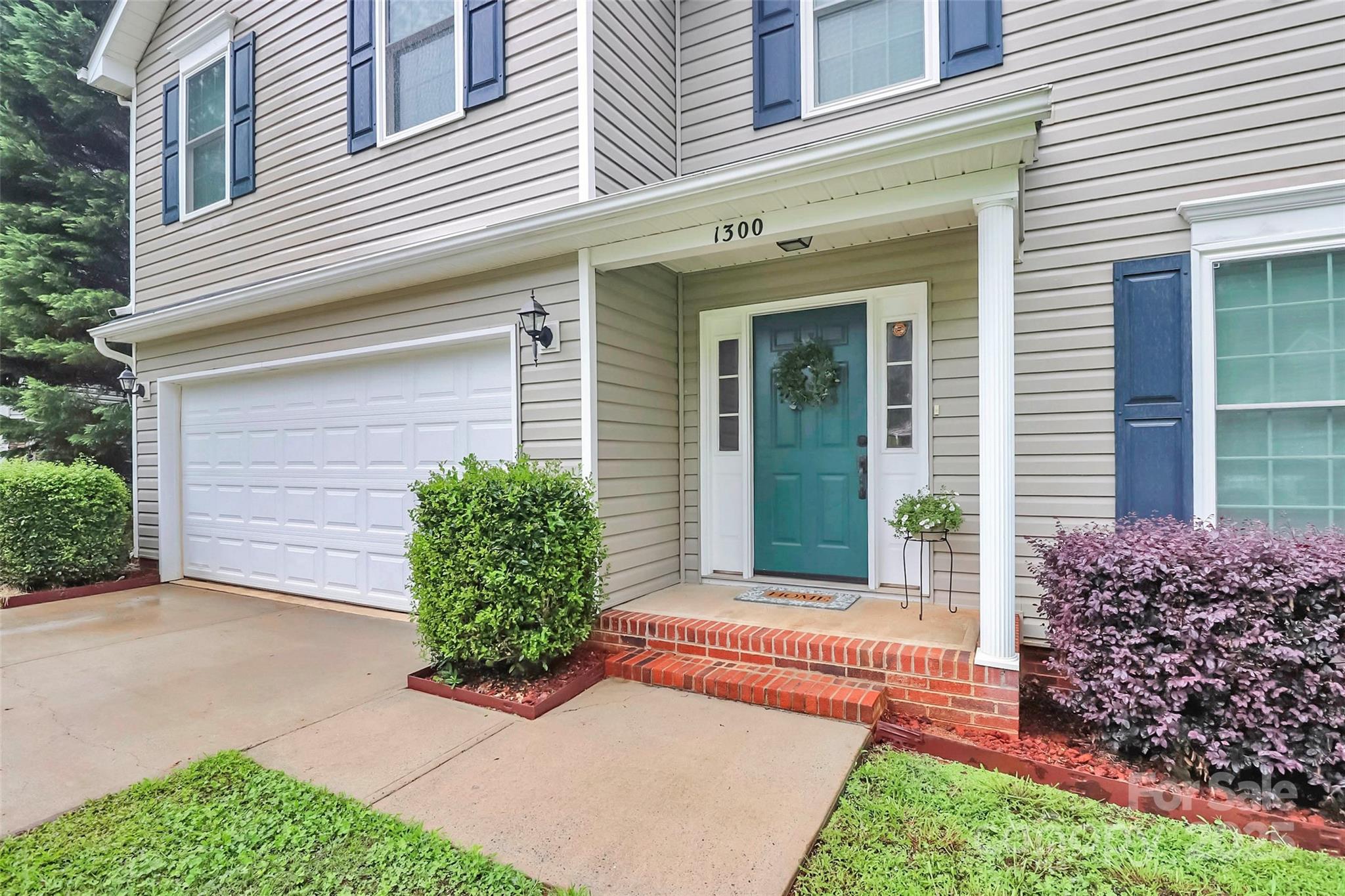 1300 Dunmore Court Clover, SC 29710 - Photo 3 of 37