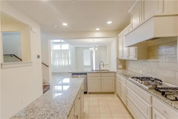 $2,600 | 420 Texas Drive, Plano, TX 75075