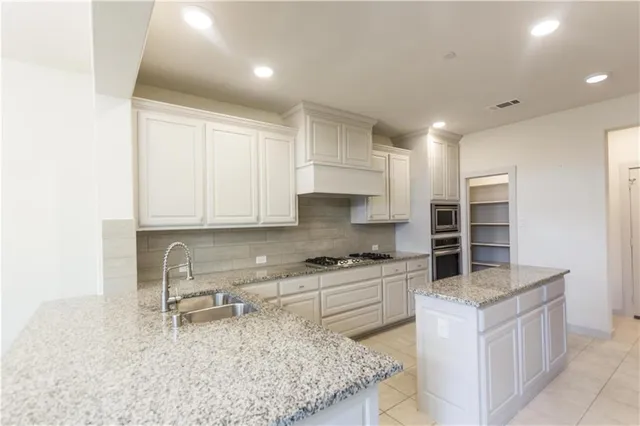 $2,695 | 420 Texas Drive, Plano, TX 75075