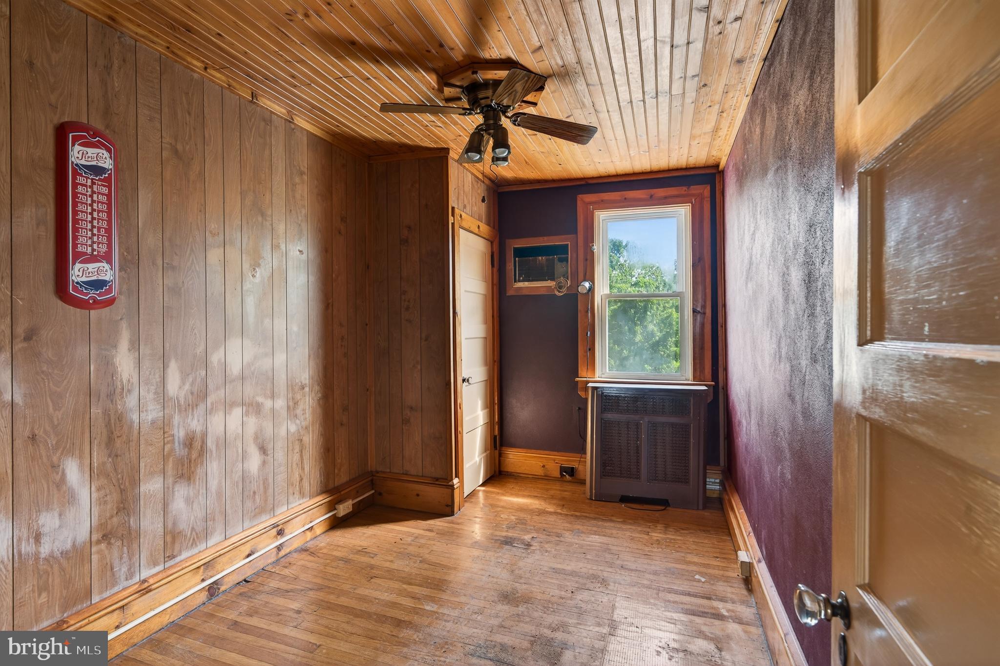 7737 Parkview Road Upper Darby, PA 19082 - Photo 23 of 35