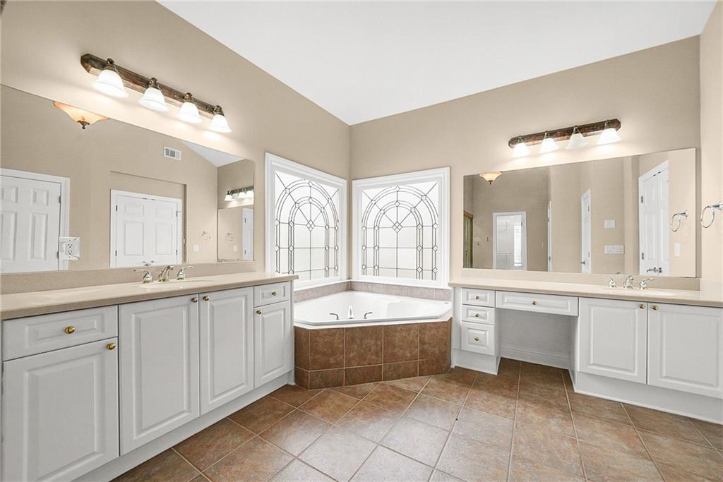 225 Lake Summit View Atlanta, GA 30342 - Photo 22 of 45